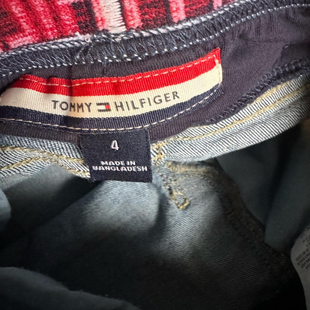Tommy Hilfiger Blue Jeans with Contrasting Stitching and Metallic Accents